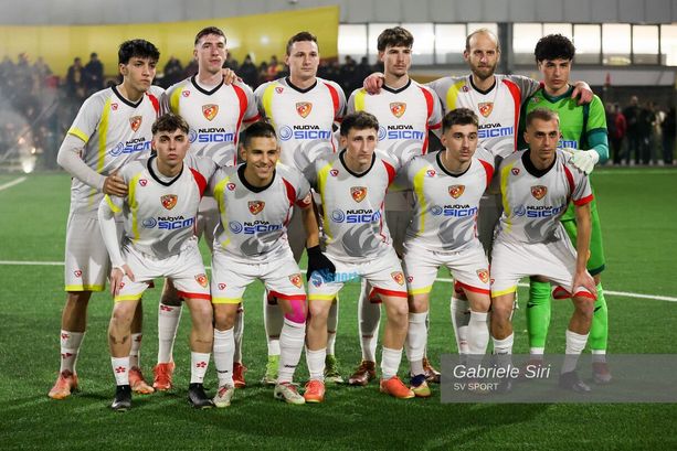 Calcio | Il Millesimo saluta il Viglino battendo 3-2 il Golfo Pro Recco. Coppa al cielo e caroselli dei tifosi Calcio | Il Millesimo saluta il Viglino battendo 3-2 il Golfo Pro Recco. Coppa al cielo e caroselli dei tifosi