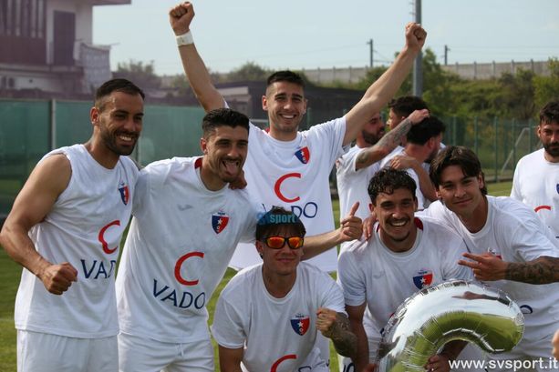 Calcio | Vado. Summit a Firenze negli uffici della Lega Pro, i rossoblu si aggiudicano la Coppa Disciplina nel Girone A Calcio | Vado. Summit a Firenze negli uffici della Lega Pro, i rossoblu si aggiudicano la Coppa Disciplina nel Girone A