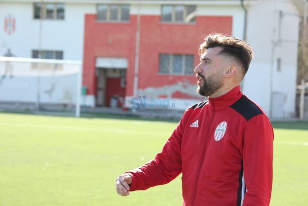 Calcio. La Carcarese cambia in panchina, esonerato mister Chiarlone Calcio. La Carcarese cambia in panchina, esonerato mister Chiarlone