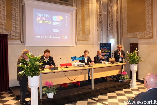 Albenga. Idee, progetti e business a Palazzo Oddo con il convegno: "Imprese, sport e turismo" (FOTO E VIDEO) Albenga. Idee, progetti e business a Palazzo Oddo con il convegno: "Imprese, sport e turismo" (FOTO E VIDEO)