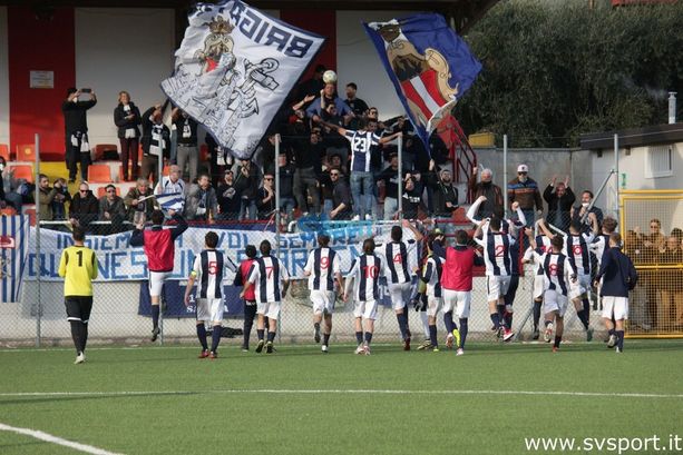Calcio, Savona. Cinque giocatori sarebbero pronti a rimanere. La società: "Marchio acquisito e tutelato, promessa mantenuta" Calcio, Savona. Cinque giocatori sarebbero pronti a rimanere. La società: "Marchio acquisito e tutelato, promessa mantenuta"
