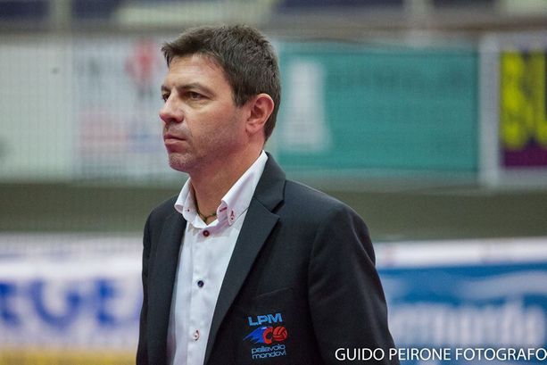 Volley A2/F: Lpm Bam Mondovì, il tecnico Davide Delmati spiega lo stato d'animo in casa Puma: “Situazione mai vissuta, ma era giusto fermarsi”