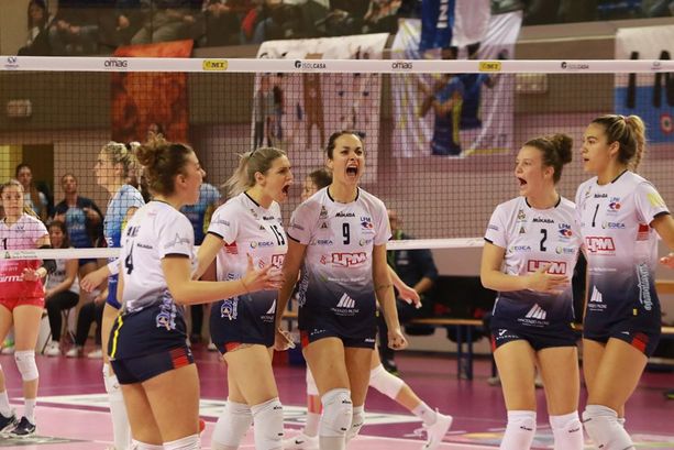 TIMEOUT: Il punto sul campionato di Serie A2 di Volley Femminile dopo la prima giornata di andata di Pool Promozione e Pool Salvezza TIMEOUT: Il punto sul campionato di Serie A2 di Volley Femminile dopo la prima giornata di andata di Pool Promozione e Pool Salvezza