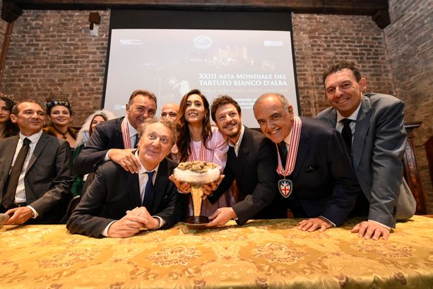 Asta Mondiale del Tartufo: Anna Foglietta e Vittoria Belvedere tra gli ospiti della 24ª edizione Asta Mondiale del Tartufo: Anna Foglietta e Vittoria Belvedere tra gli ospiti della 24ª edizione
