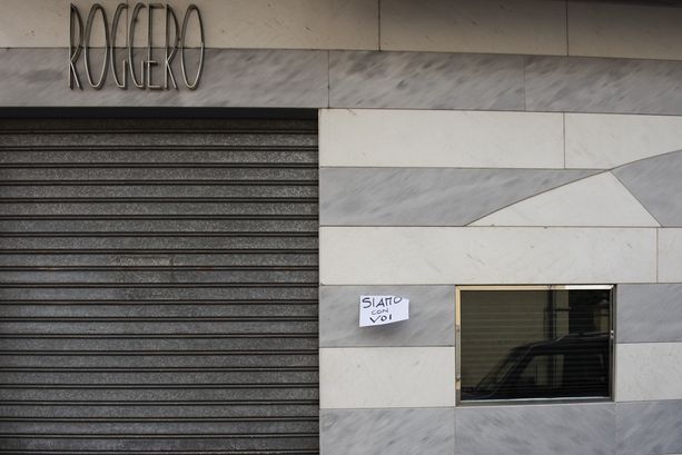 Rapina di Grinzane, dopo l’autopsia si procede con la perizia balistica sul luogo della sparatoria Rapina di Grinzane, dopo l’autopsia si procede con la perizia balistica sul luogo della sparatoria