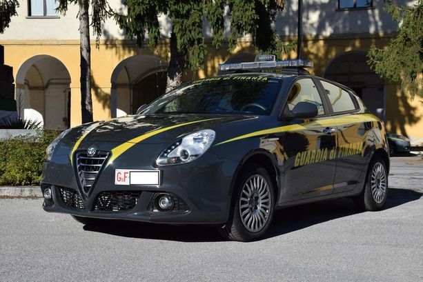 Milioni dalla Spagna riciclati  in una tenuta nelle Langhe: in quattro a processo ad Asti