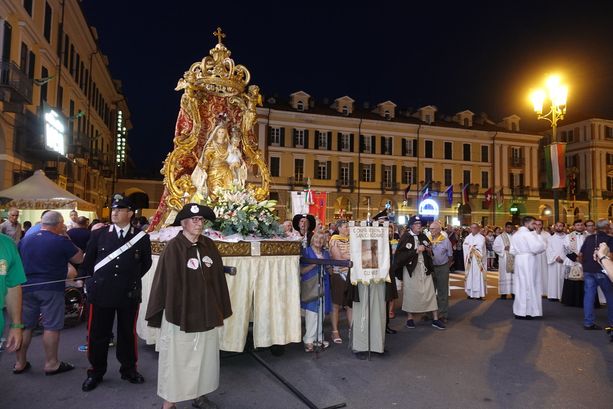 EVENTI / Cuneo celebra la Madonna del Carmine, a Costigliole Saluzzo è la domenica della Fera d'la Tonda EVENTI / Cuneo celebra la Madonna del Carmine, a Costigliole Saluzzo è la domenica della Fera d'la Tonda