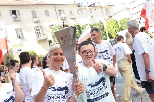 Il Torch Run dei Giochi Nazionali Estivi Special Olympics è arrivato a Cuneo [FOTO E VIDEO]