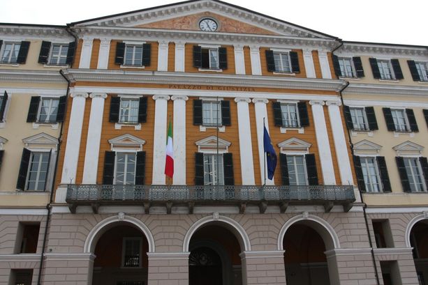 Condannato a un anno per il reato di falso l’ex sindaco di Roburent