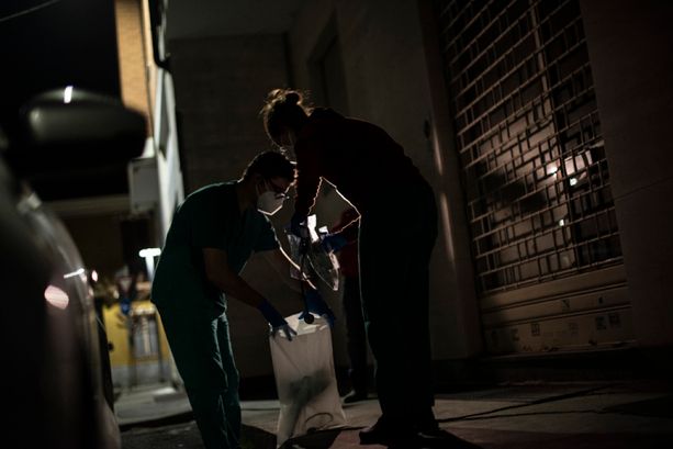 Val Po off-limits per la variante inglese: in Piemonte un solo laboratorio in grado di scovarla