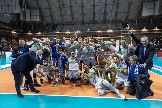 Volley A2M. Ravenna-Cuneo 0-3, Battocchio ai suoi: "Avete fatto una prestazione pazzesca" (VIDEO) Volley A2M. Ravenna-Cuneo 0-3, Battocchio ai suoi: "Avete fatto una prestazione pazzesca" (VIDEO)