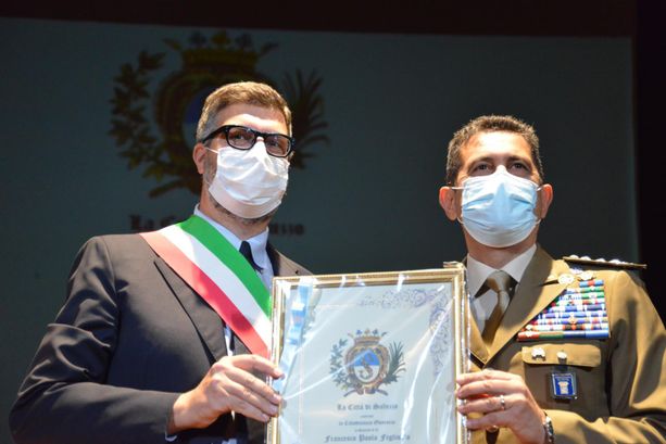 Il generale Figliuolo cittadino onorario di Saluzzo, la città lo accoglie con orgoglio ed emozione (FOTO) Il generale Figliuolo cittadino onorario di Saluzzo, la città lo accoglie con orgoglio ed emozione (FOTO)