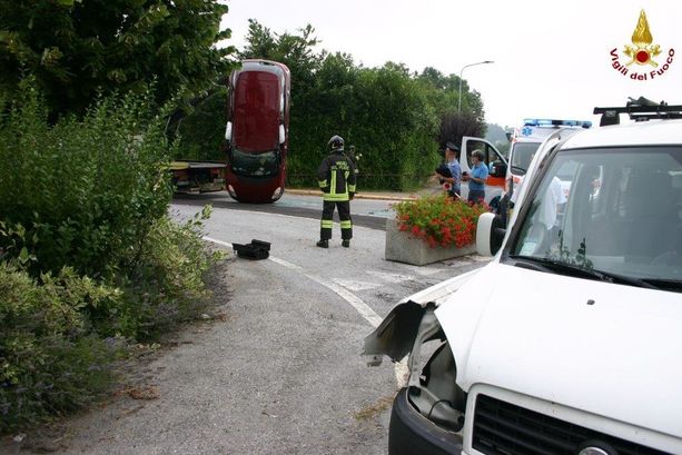 Sarebbe risultata positiva agli oppiacei e avrebbe causato un incidente, è a processo