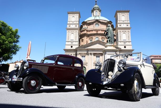 Mondovì celebra il grande successo ottenuto dalle "Vecchie Signore" con il restauro della Fiat X1/9 Mondovì celebra il grande successo ottenuto dalle "Vecchie Signore" con il restauro della Fiat X1/9