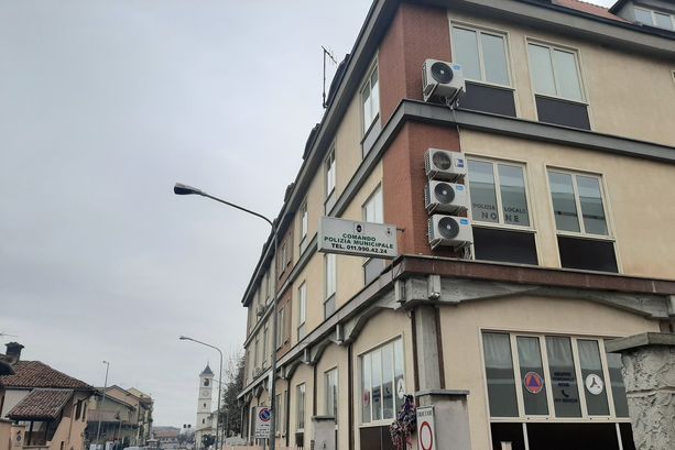 Il Comune di None si trova con la polizia locale dimezzata