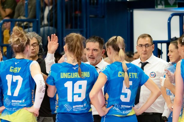 Volley A1/F: il Bisonte Firenze travolge la Wash4green Pinerolo Volley A1/F: il Bisonte Firenze travolge la Wash4green Pinerolo