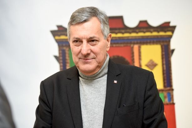 Assessorato bis alla sanità per Icardi? "No, dieci anni così ti portano alla tomba. In quel ruolo serve un politico, Marrone ha i numeri" Assessorato bis alla sanità per Icardi? "No, dieci anni così ti portano alla tomba. In quel ruolo serve un politico, Marrone ha i numeri"