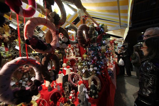 A Torino mercatini di Natale dal 7 al 24 dicembre. No alle piazze auliche, sì a piazza Solferino e Cortile del Maglio