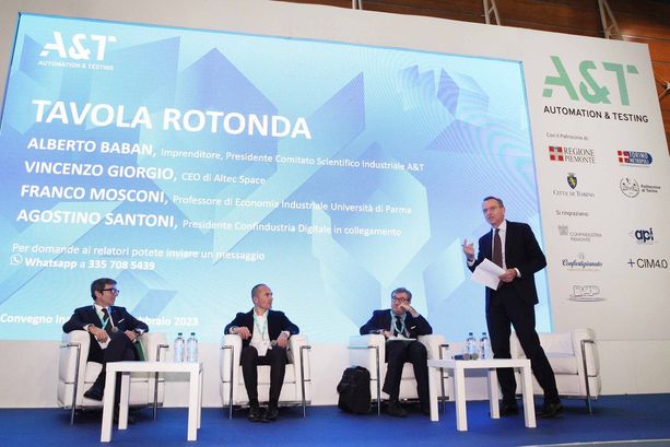 Stop a benzina e diesel al 2035: il Piemonte punta a spostare la scadenza, ma intanto le pmi innovano ancora poco Stop a benzina e diesel al 2035: il Piemonte punta a spostare la scadenza, ma intanto le pmi innovano ancora poco