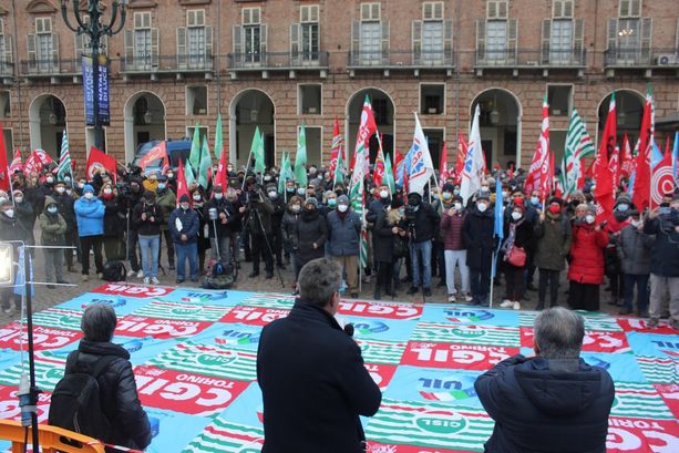 Sicurezza sul lavoro, i sindacati: "Mappatura dei cantieri e patente a punti per chi non rispetta le regole" (FOTO e VIDEO) Sicurezza sul lavoro, i sindacati: "Mappatura dei cantieri e patente a punti per chi non rispetta le regole" (FOTO e VIDEO)