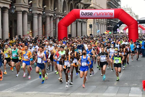Una città che va di corsa: il 5 novembre triplo appuntamento con la Mezza, la Maratona di Torino e la 7 km Una città che va di corsa: il 5 novembre triplo appuntamento con la Mezza, la Maratona di Torino e la 7 km