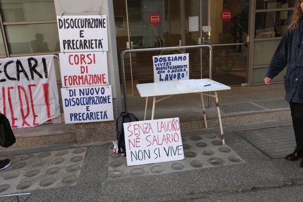 &quot;60 milioni spesi in formazione, ma restiamo precari o disoccupati. Vogliamo dignità” [VIDEO]