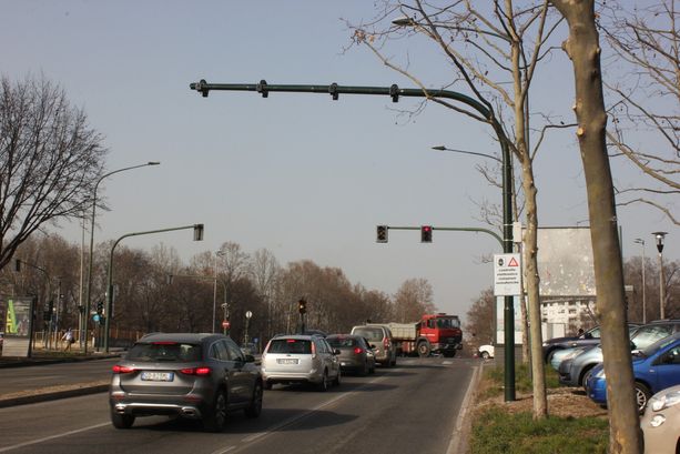 I T-Red non perdonano i torinesi, 87.443 multe nel 2021. Foglietta: "Estenderli? Non lo escludiamo"