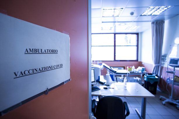 Cirio: "Chiesto di anticipare vaccino anti Covid al personale scolastico". Pronto il piano regionale per potenziare i trasporti