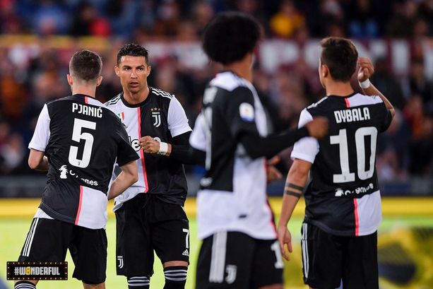 Juve in isolamento, dopo la positività di Rugani. "Siamo una squadra, forza Daniele!"