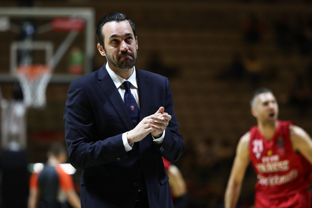 Baci, abbracci e addio tra Varese e Brase