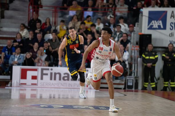 Hands da record, il digiuno è finito: Masnago vince, spera, ama Hands da record, il digiuno è finito: Masnago vince, spera, ama