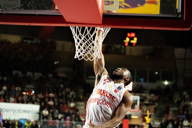 VARESE-NAPOLI, la diretta. Reyes c'è