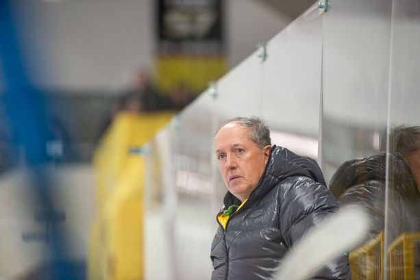VIA AL CAMPIONATO - Da Rin: «Al Varese l'&quot;insieme&quot; e Perla fanno la differenza, Pergine da vertice ma non solo. Sarà il campionato del pubblico: ce n'è più in IHL che in Alps...»