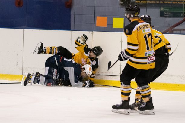 FOTO. Il Varese cade di schianto nel terzo tempo, Unterland più forte (3-5)