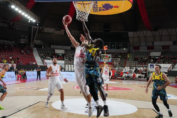 Il digiuno biancorosso si è fermato: contro Cremona Varese trova il primo sorriso