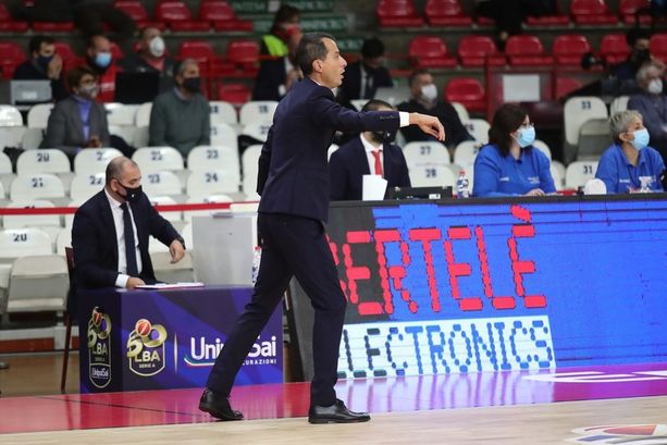 Bulleri non è più l'allenatore della Pallacanestro Varese