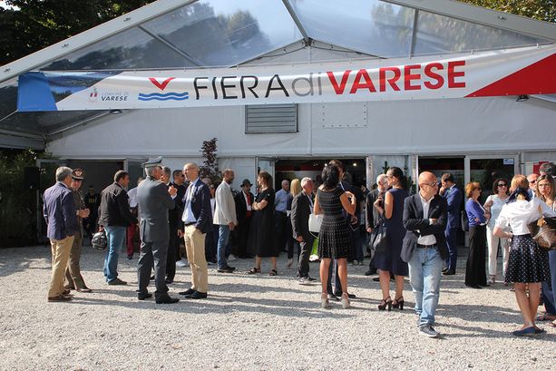 Un centinaio di espositori, street food ed eventi: domani lo show delle fontane luminose inaugura la 45ª Fiera di Varese Un centinaio di espositori, street food ed eventi: domani lo show delle fontane luminose inaugura la 45ª Fiera di Varese