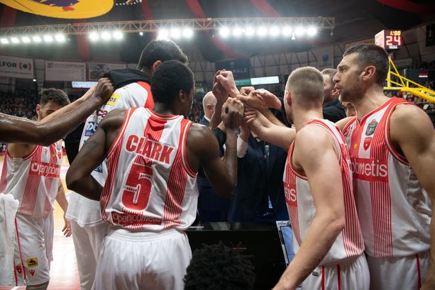 Miracolo al PalaVerde: Varese vince in trasferta! Strepitoso Clark, sfatato il tabù rossonero