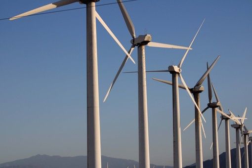 Presentate le prime misure europee per rafforzare l’indipendenza energetica