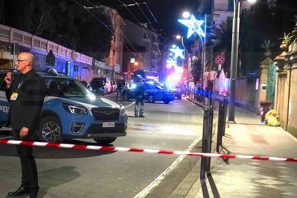 Sanremo: rientrato alle 2 di notte l'allarme bomba a Villa Nobel, è stato uno scherzo di pessimo gusto (Foto) Sanremo: rientrato alle 2 di notte l'allarme bomba a Villa Nobel, è stato uno scherzo di pessimo gusto (Foto)