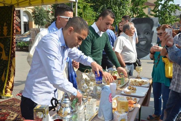 L’Associazione Culturale Immigrati Alba fa festa: “Vi aspettiamo domenica per condividere” L’Associazione Culturale Immigrati Alba fa festa: “Vi aspettiamo domenica per condividere”