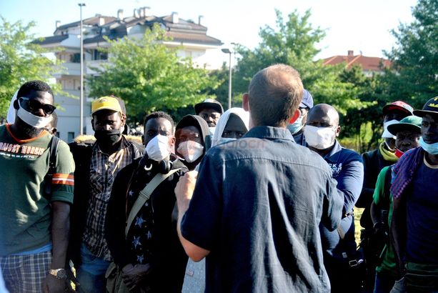 Migranti nel saluzzese, Coldiretti: "Le imprese, in stato d'assedio, non siano capro espiatorio di un problema più ampio" Migranti nel saluzzese, Coldiretti: "Le imprese, in stato d'assedio, non siano capro espiatorio di un problema più ampio"