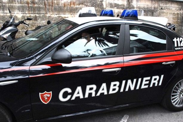 Torna a minacciare l’anziano padre e finisce in carcere: &quot;Dammi i soldi o ti accorcio le gambe&quot;