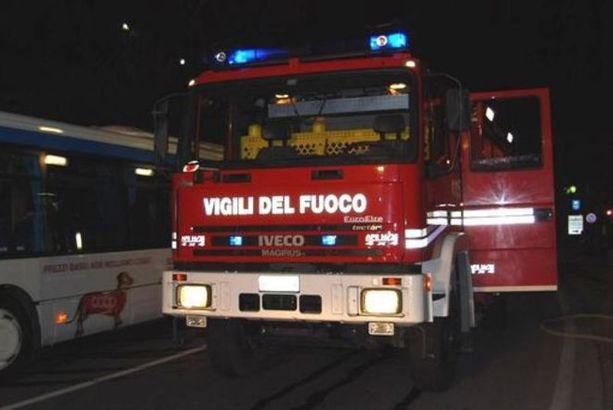 Tragedia a Beinasco: incendio in un appartamento, muore intossicata una donna di 46 anni Tragedia a Beinasco: incendio in un appartamento, muore intossicata una donna di 46 anni