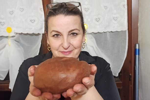 Irene Dal Soglio pasticcera per passione di Travedona Monate: «Traggo ispirazione dagli chef famosi, ma il maestro assoluto è Iginio Massari»