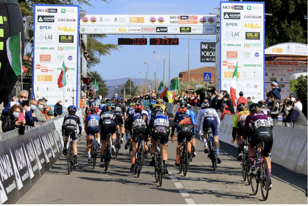 Domenica di ciclismo nell’alto Varesotto: i percorsi e gli orari di passaggio del Trofeo Binda Domenica di ciclismo nell’alto Varesotto: i percorsi e gli orari di passaggio del Trofeo Binda