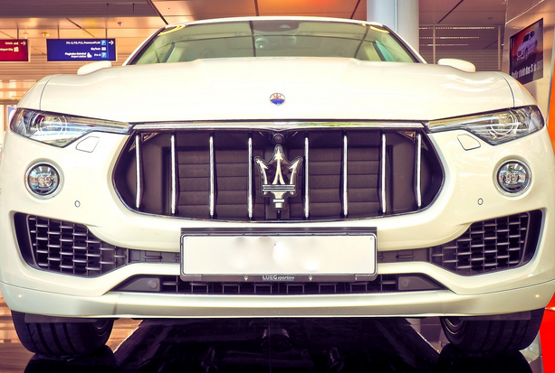 Scappa a bordo di una Maserati che ha finto di voler acquistare a Cherasco, i carabinieri arrestano il ladro Scappa a bordo di una Maserati che ha finto di voler acquistare a Cherasco, i carabinieri arrestano il ladro