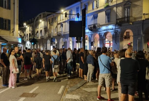 Pinerolo: partono le notti dei dehors allargate a piazza Roma