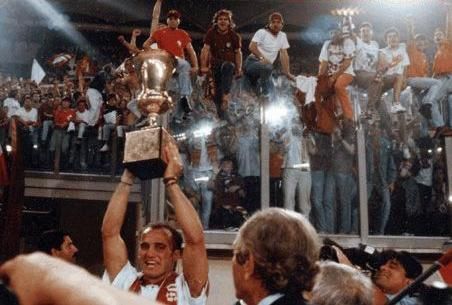 Doping nel calcio? Annoni si smarca da Dino Baggio: "Uscita infelice, perché non le ha dette 20 anni fa certe cose?" Doping nel calcio? Annoni si smarca da Dino Baggio: "Uscita infelice, perché non le ha dette 20 anni fa certe cose?"