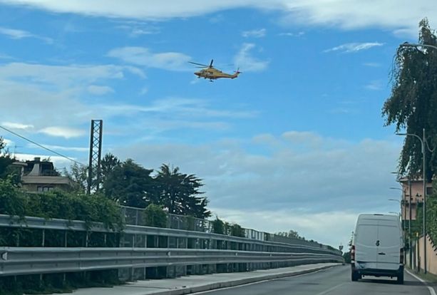 Pedone investito a Jerago con Orago: elisoccorso in azione in codice rosso Pedone investito a Jerago con Orago: elisoccorso in azione in codice rosso